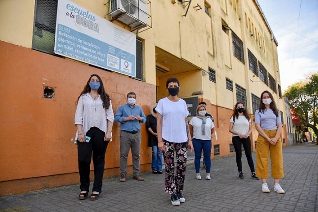 MAYRA SUPERVISÓ LAS OBRAS DE LA ESCUELA SECUNDARIA N° 3 DE QUILMES OESTE (1)