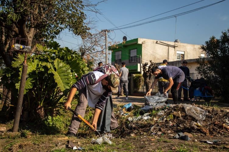 Operativo de limpieza barrio 17 de agosto 4
