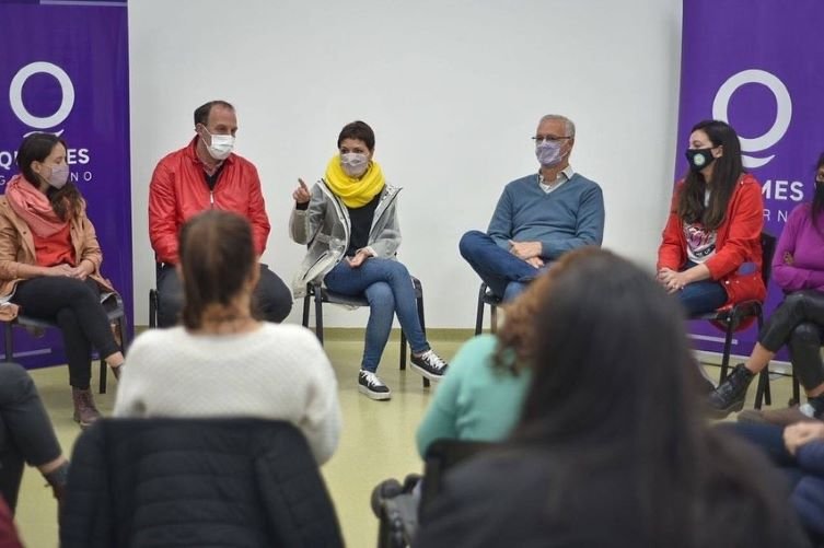 Mayra y Gollan jornada de salud feminista 1