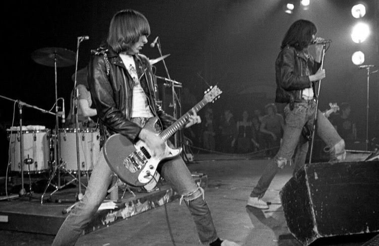 Ramones3
