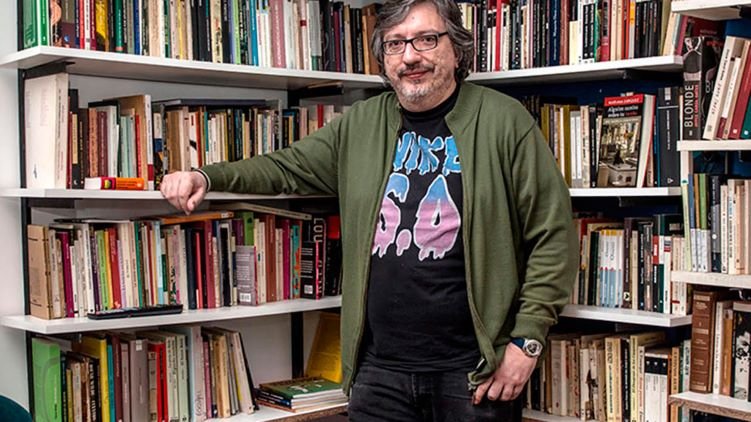 LA MEMORIA COMO REFUGIO FRENTE AL OLVIDO: 1982 DE SERGIO OLGUÍN