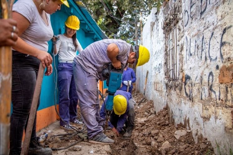 OBRAS DE AGUA POTABLE EN AZUL 2