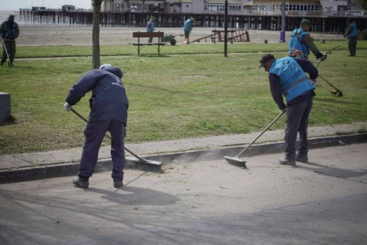 NUEVO OPERATIVO DE LIMPIEZA EN LA RIBERA DE QUILMES
