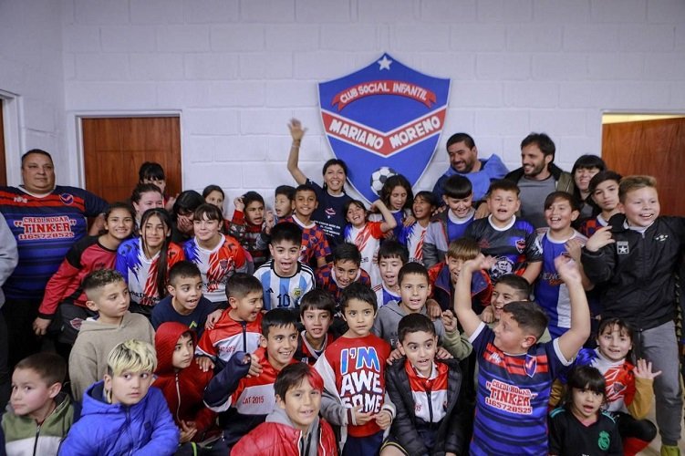 MAYRA INAUGURÓ EL SUM DEL CLUB MARIANO MORENO EN VILLA LUJÁN QUE SE CONSTRUYÓ CON SUBSIDIOS DEL MUNICIPIO DE QUILMES (4)