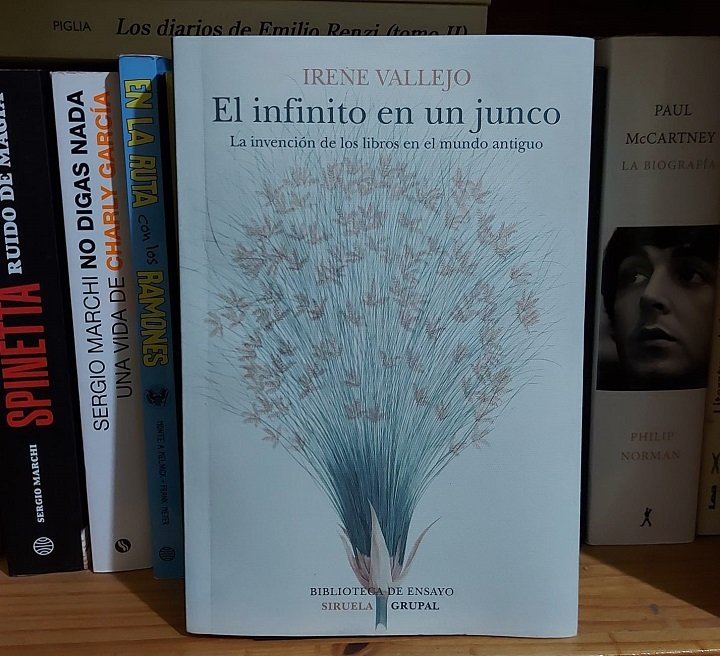 LA MATERIALIDAD DEL LIBRO