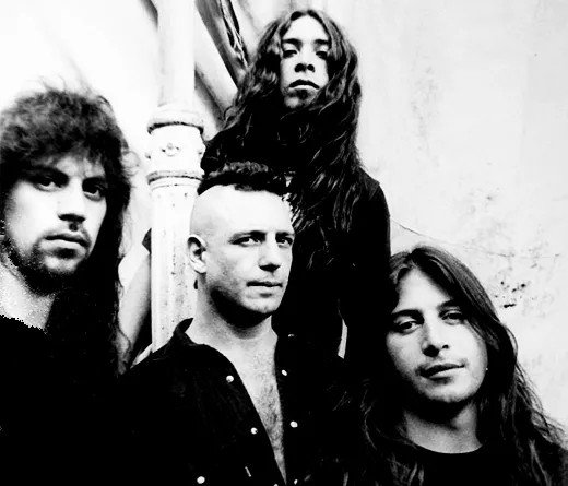 PRÓCERES DE LA ESQUINA: HERMÉTICA, RADIOGRAFÍA ÁSPERA DEL TEJIDO SOCIAL DE LOS 90´