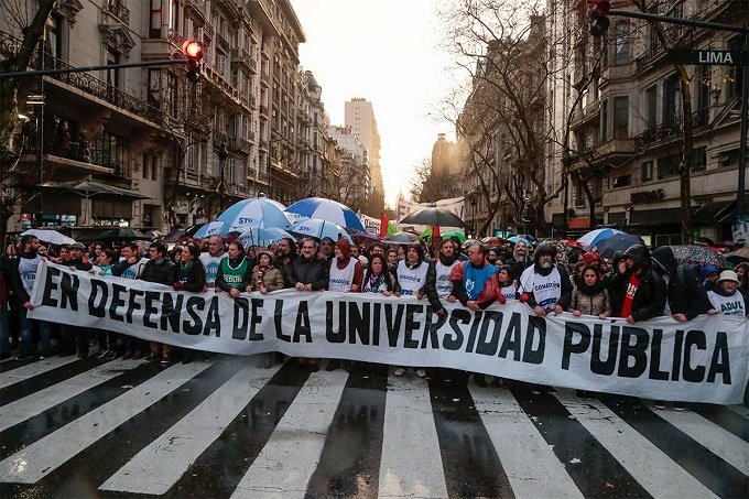 Marcha Federal Universitaria-Periodismo en Jaque