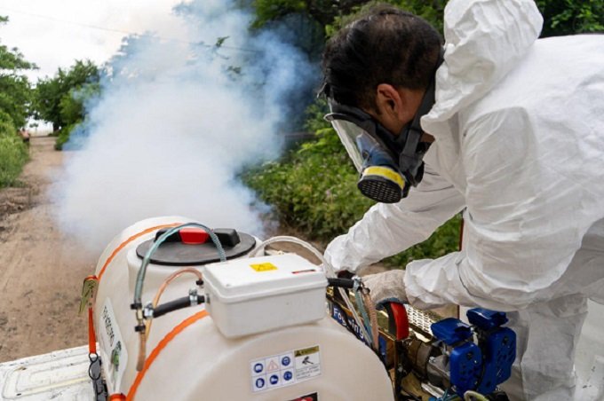 INTENSA JORNADA DE FUMIGACIÓN Y PREVENCIÓN CONTRA EL DENGUE