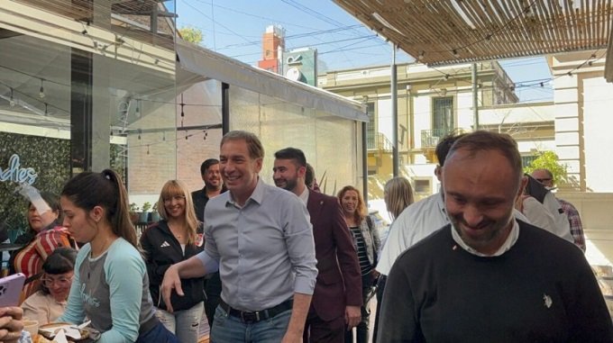 DIEGO SANTILLI EN QUILMES: UN MILITANTE CACHETEÓ A UNA JUBILADA