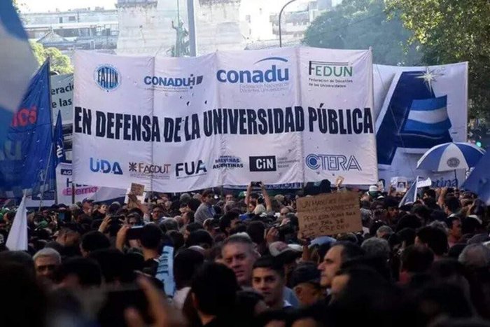 LAS UNIVERSIDADES NACIONALES CONVOCAN A UN PARO POR 72 HS