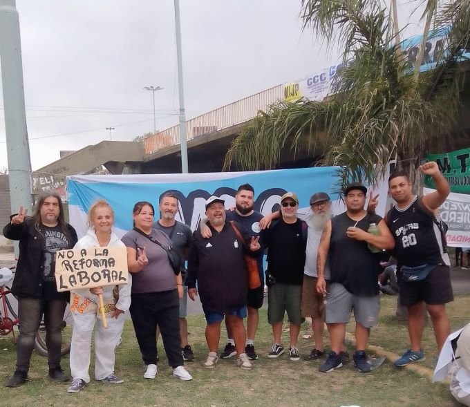 MESA POPULAR QUILMES: EL COLECTIVO MOVILIZÓ CONTRA LA REFORMA LABORAL