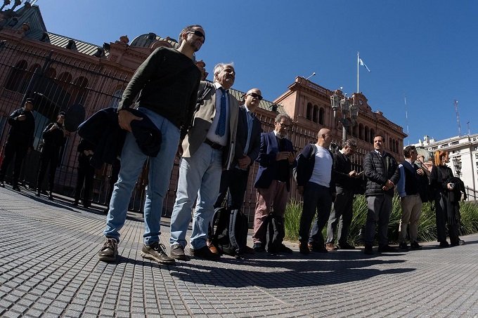 EL GOBIERNO RESTRINGIÓ EL ACCESO A LOS PERIODISTAS ACREDITADOS EN LA ROSADA