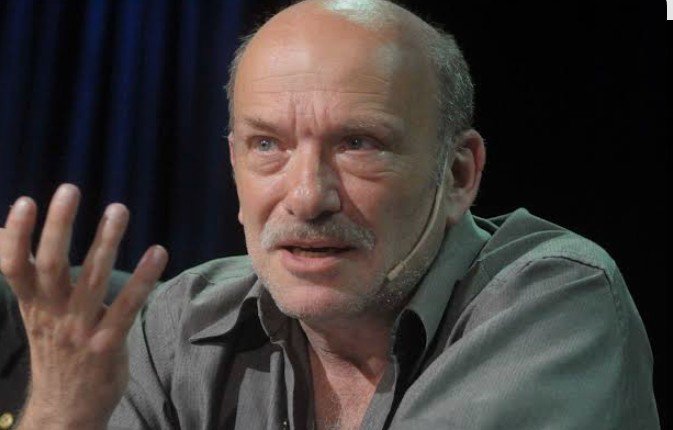 RICARDO RAGENDORFER: «NUNCA HUBO PERIODISTAS TAN COMPROMETIDOS CON LOS PODERES DE TURNO»
