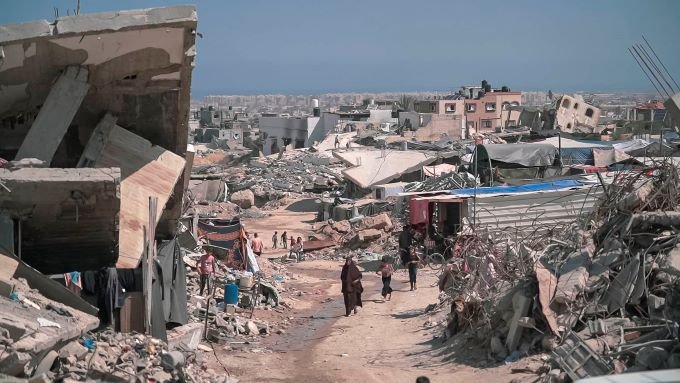 A TRES AÑOS DE 7 DE OCTUBRE: DEL GENOCIDIO EN GAZA A LA FRAGMENTACIÓN DE PALESTINA